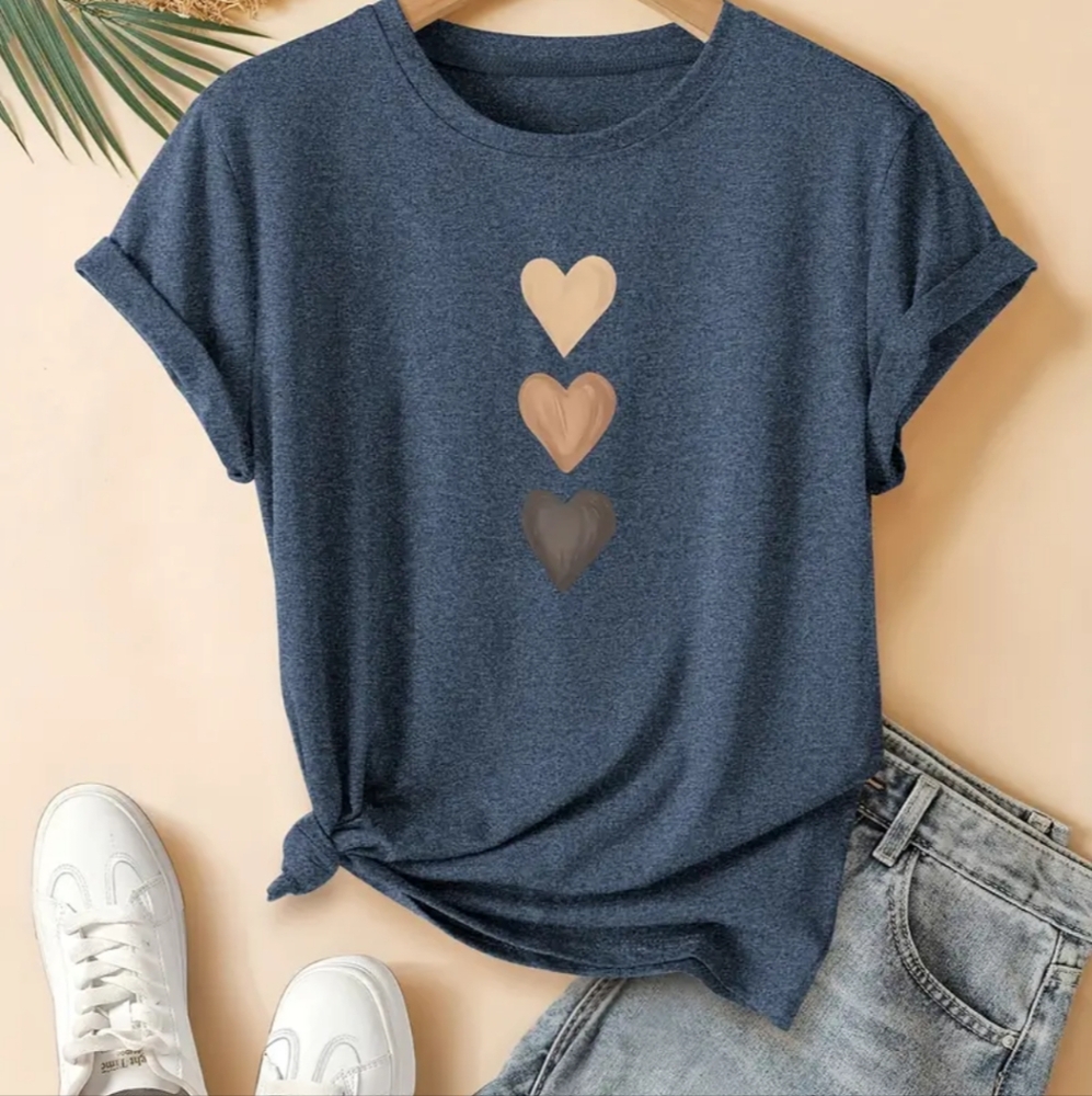 NWT Navy Blue Valentine's Day Heart tee Large
